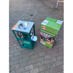 М'ясорубка №32 Fermax MC-FM2 з електродвигуном, металевою рамою, великим вороном, нержавіючою платформою