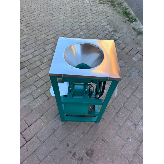 М'ясорубка №32 Fermax MC-FM2 з електродвигуном, металевою рамою, великим вороном, нержавіючою платформою