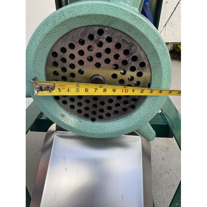 Промислова чавунна м'ясорубка 42 з електродвигуном 220 в 2.2 кВт