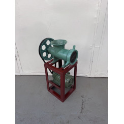 Промислова чавунна м'ясорубка 42 з електродвигуном 220 в 2.2 кВт