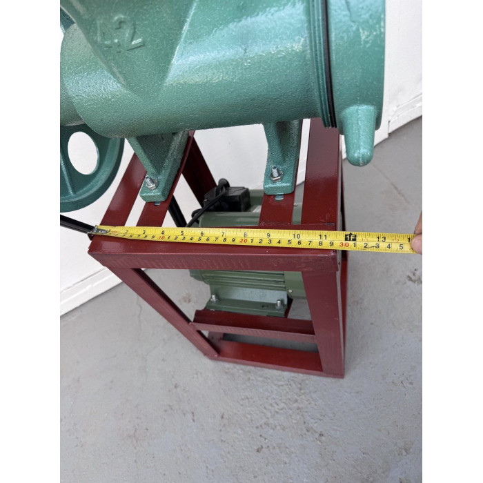 Промислова чавунна м'ясорубка 42 з електродвигуном 220 в 2.2 кВт