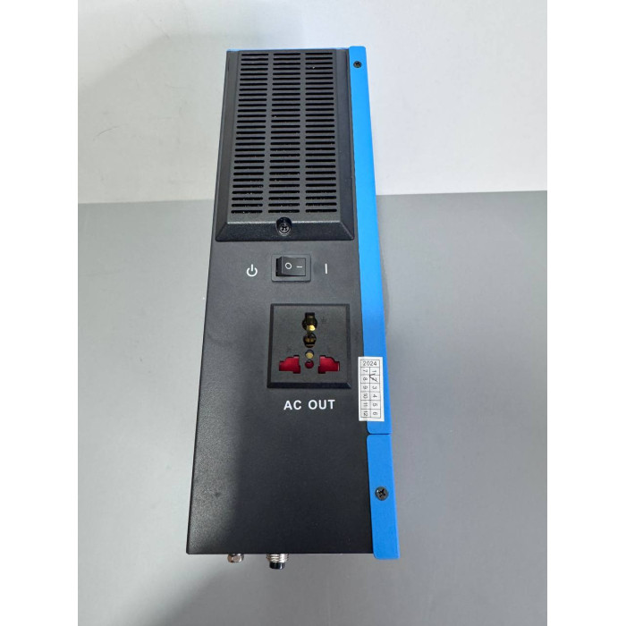 Гібридний сонячний інвертор Breckner 1.5квт 24в Hibrid Solar inverter BK69940